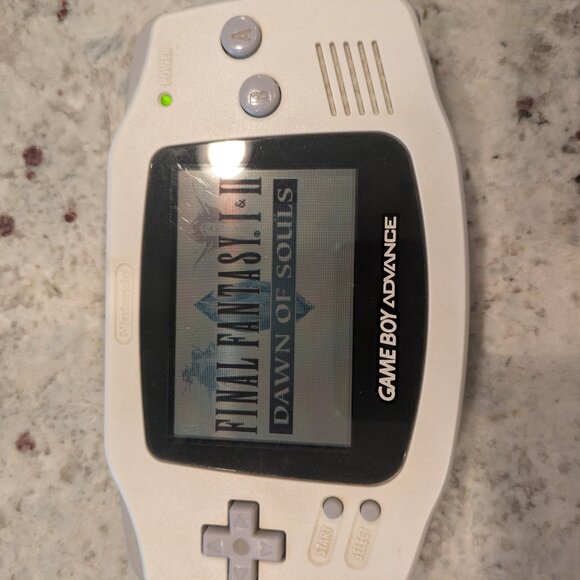 Nintendo Game Boy advance and games (Pokemon Red, Pokemon Blue, and others) - Picture 8 of 13